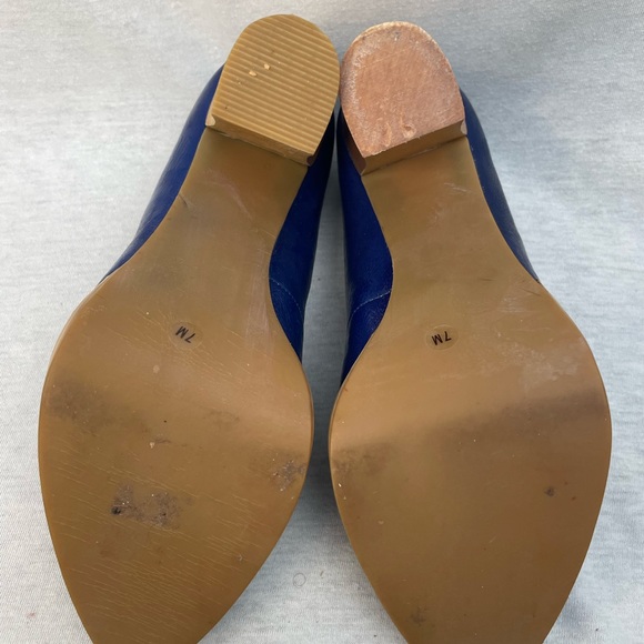 Michael Kors royal blue, platform heel size 7 - Picture 4 of 6